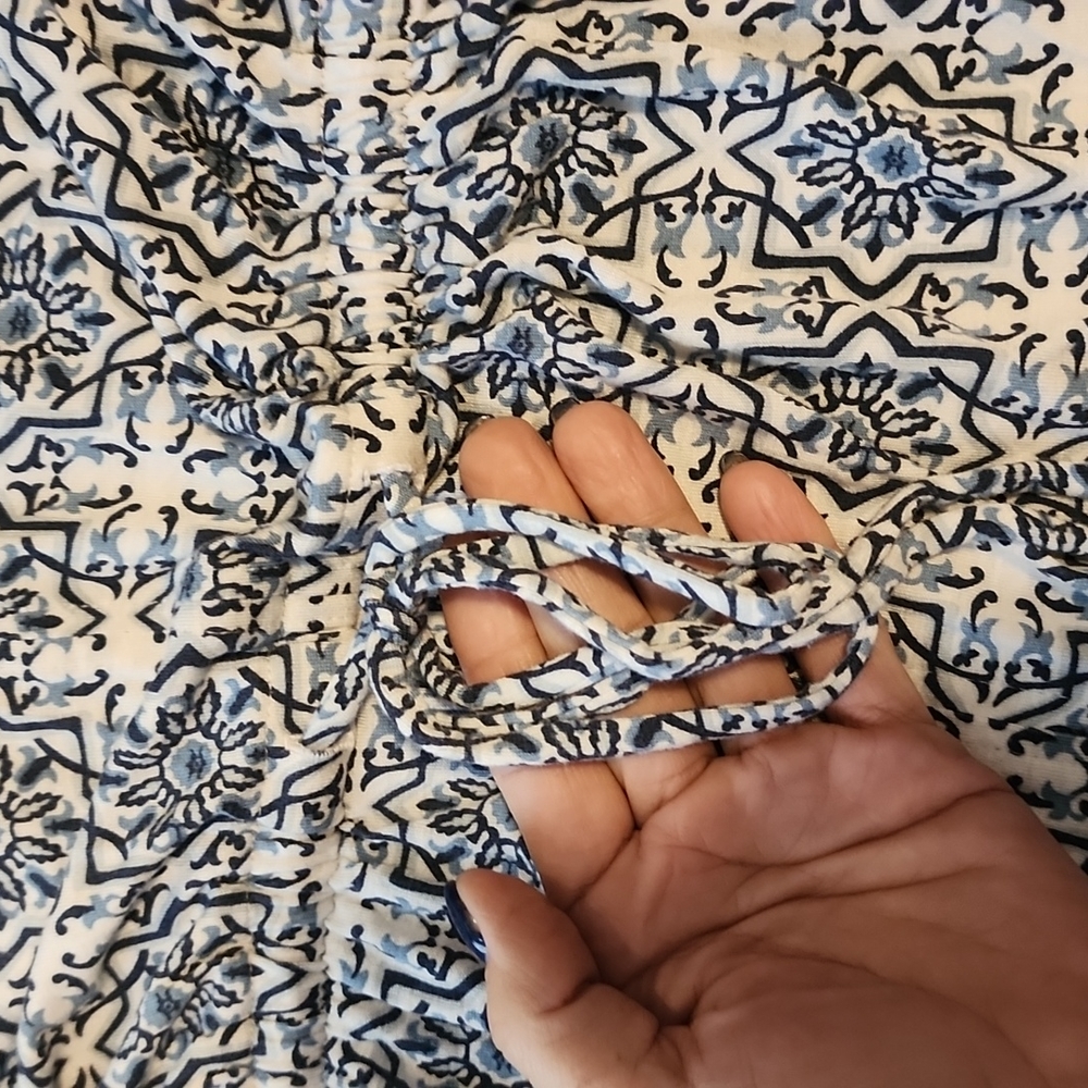 *5 items under $10 for $20* Loft dress - Picture 4 of 7